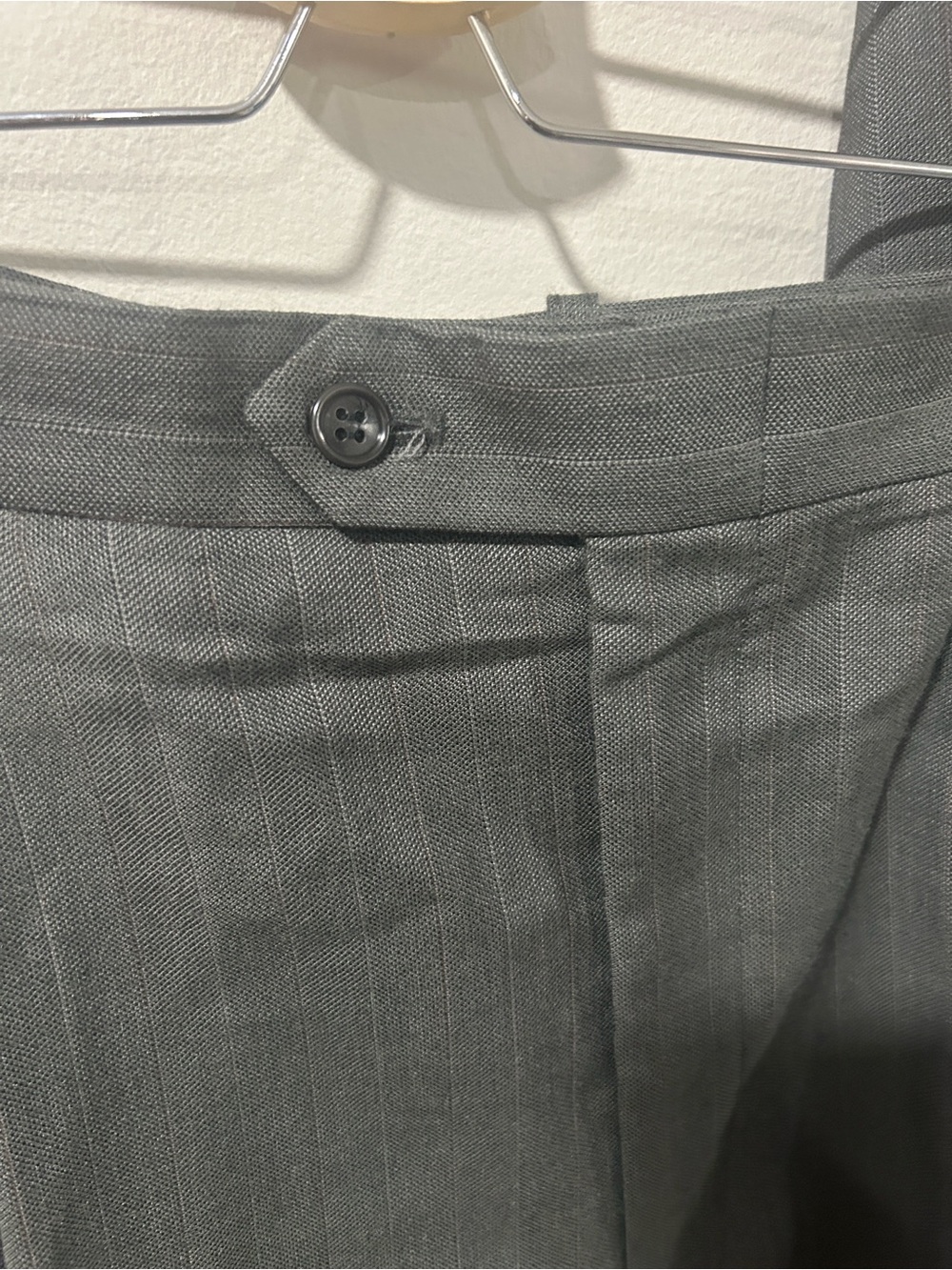 Joseph & Feiss Dark Gray Two-Piece Men's Suit - Picture 6 of 15